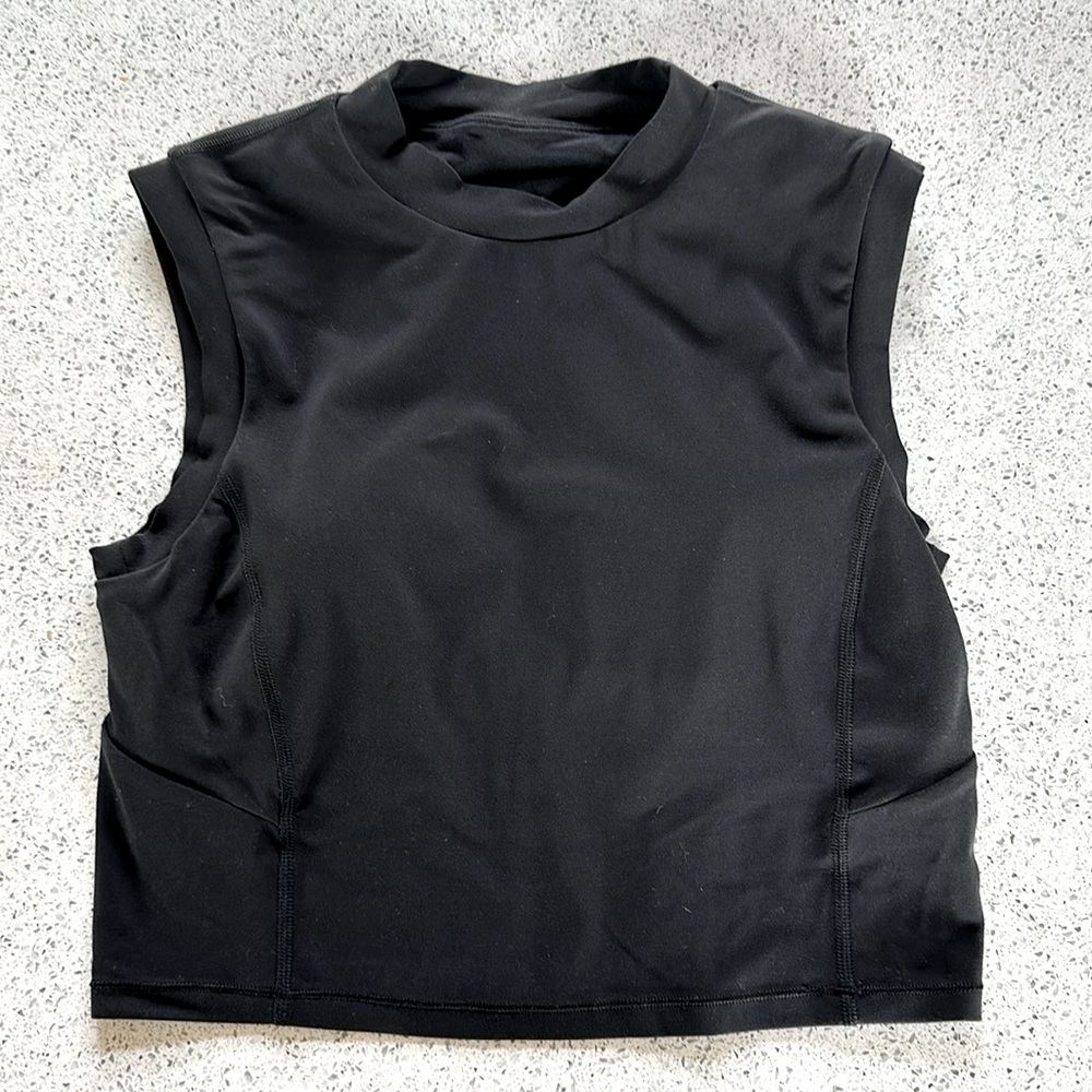 Lululemon Black crop  - Size 6